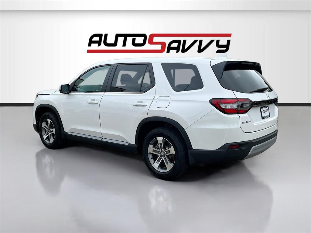 used 2025 Honda Pilot car, priced at $34,300