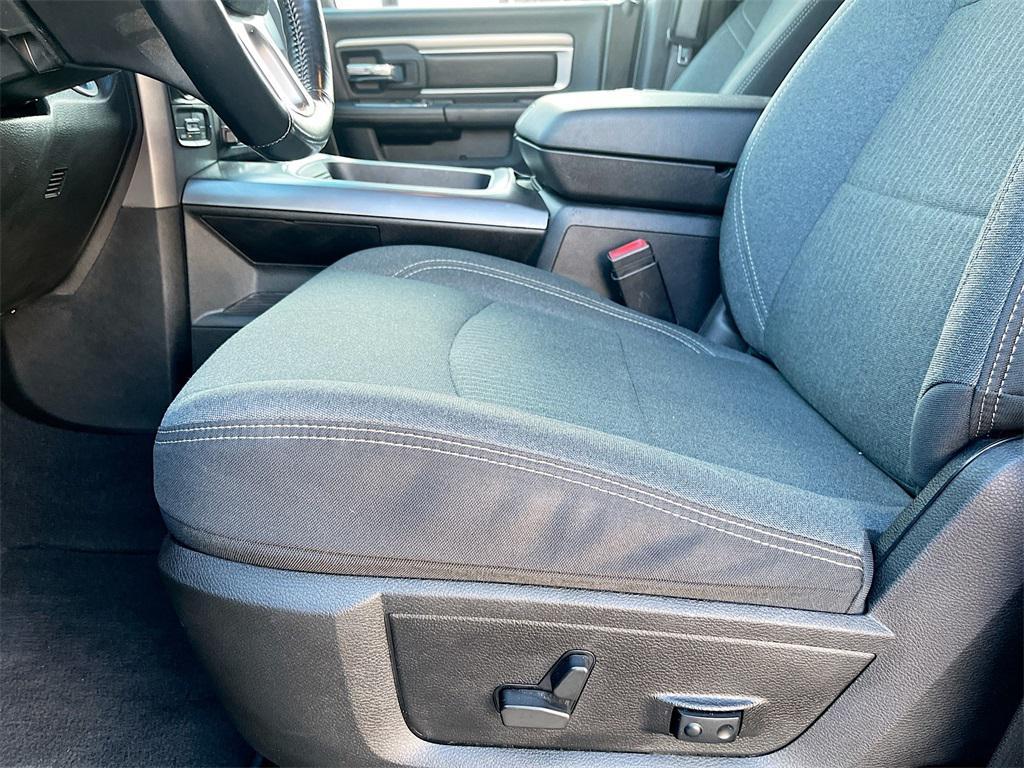 used 2021 Ram 1500 Classic car, priced at $25,900