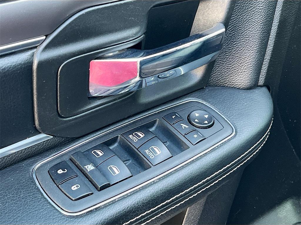used 2021 Ram 1500 Classic car, priced at $25,900
