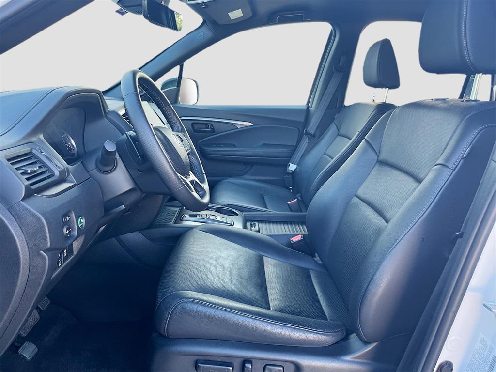 used 2023 Honda Passport car, priced at $26,000