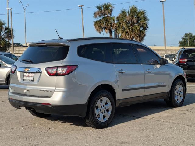 used 2015 Chevrolet Traverse car, priced at $6,800
