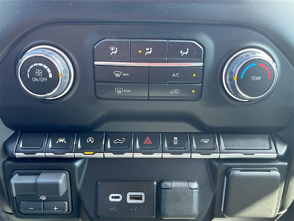 used 2025 Chevrolet Silverado 1500 car, priced at $31,800