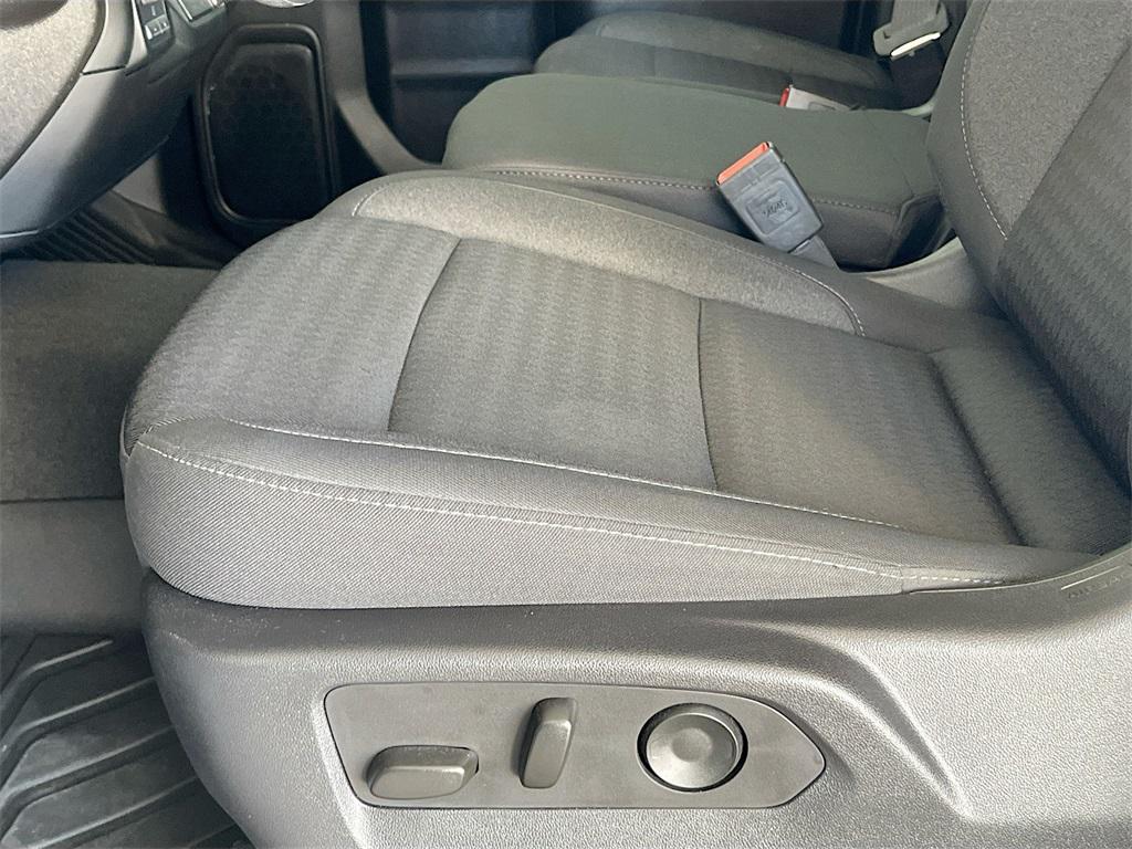 used 2025 Chevrolet Silverado 1500 car, priced at $31,800