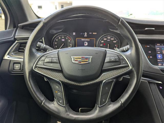 used 2022 Cadillac XT5 car, priced at $30,500