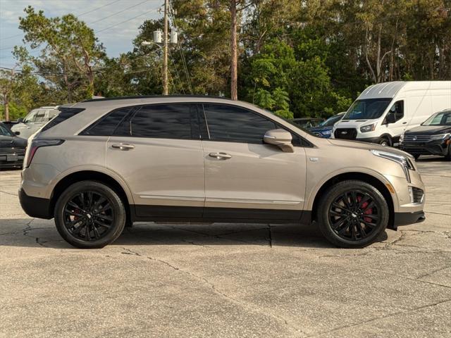 used 2022 Cadillac XT5 car, priced at $30,500