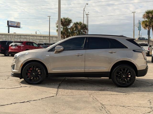 used 2022 Cadillac XT5 car, priced at $30,500