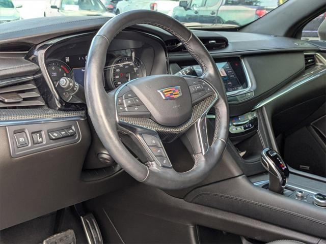 used 2022 Cadillac XT5 car, priced at $30,500