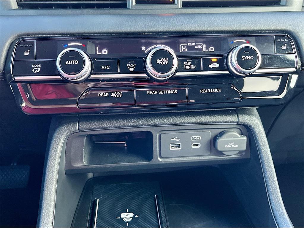 used 2024 Honda Pilot car, priced at $30,500
