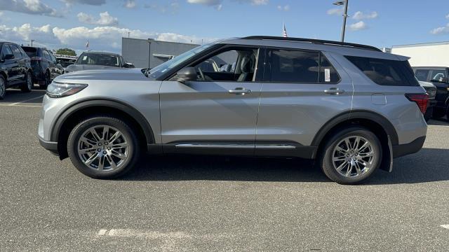 new 2025 Ford Explorer car, priced at $47,105