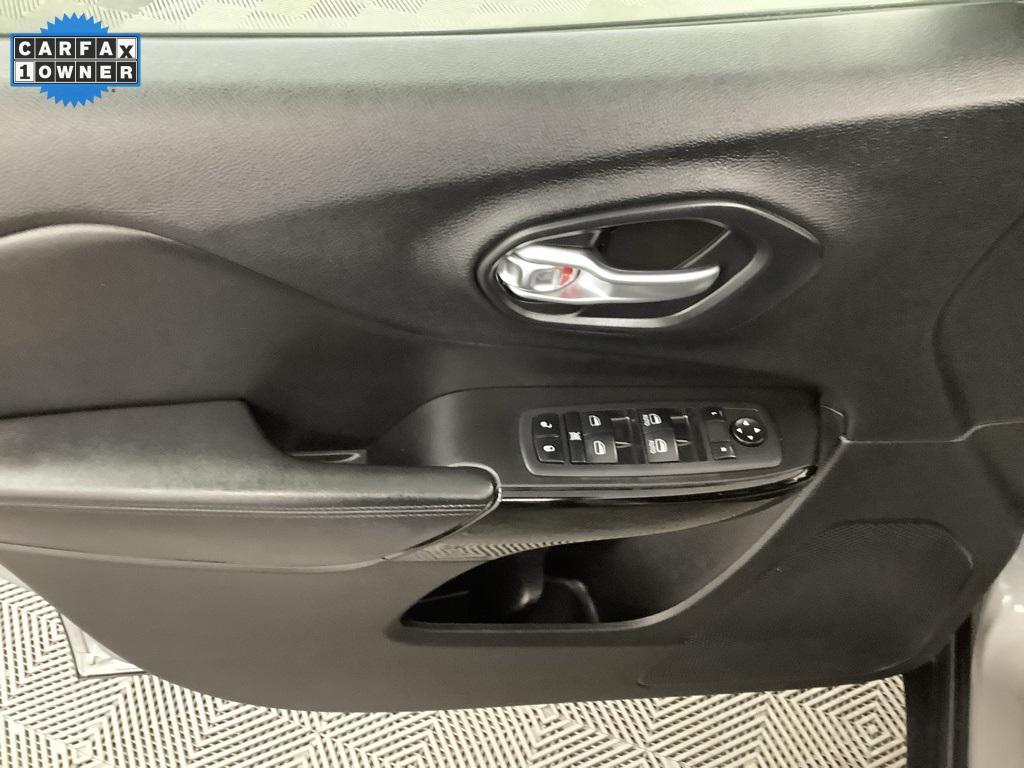 used 2020 Jeep Cherokee car, priced at $12,380