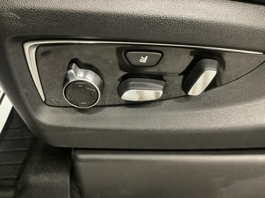 used 2018 Cadillac Escalade car, priced at $35,980