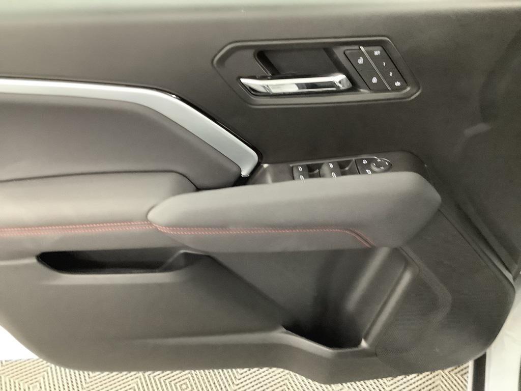 new 2025 Chevrolet Colorado car