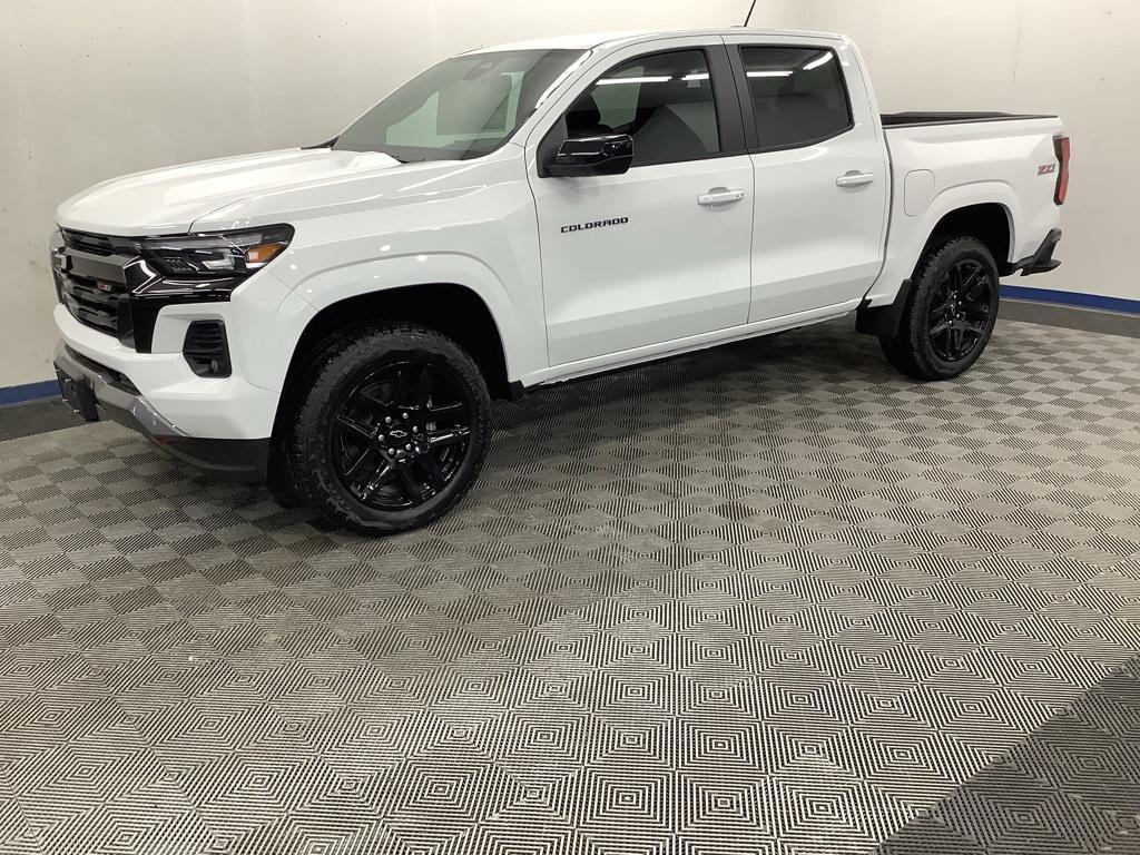 new 2025 Chevrolet Colorado car