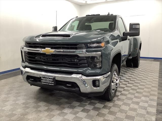 new 2025 Chevrolet Silverado 3500 car