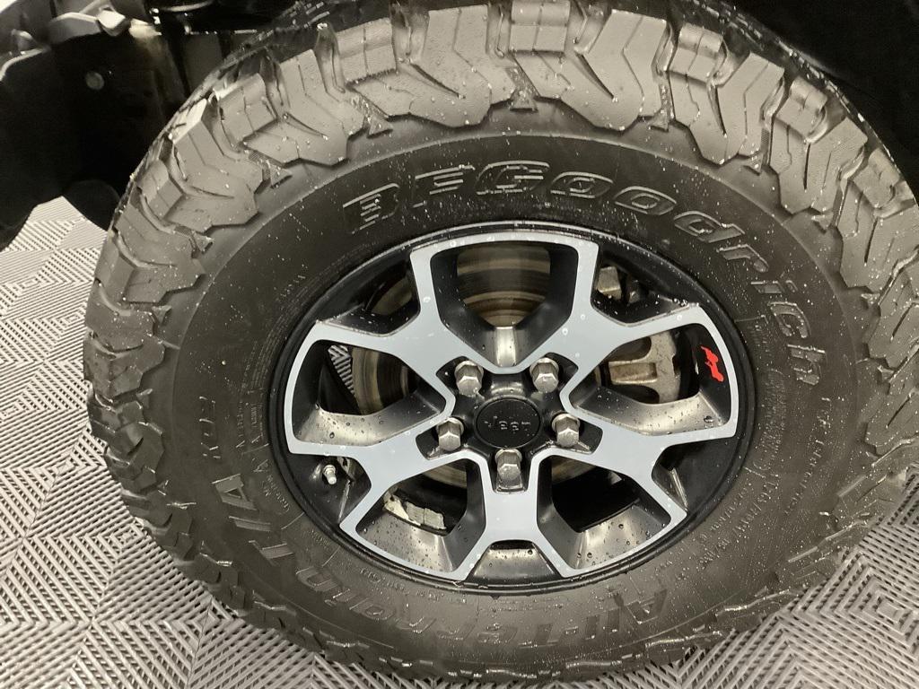used 2018 Jeep Wrangler Unlimited car, priced at $27,480