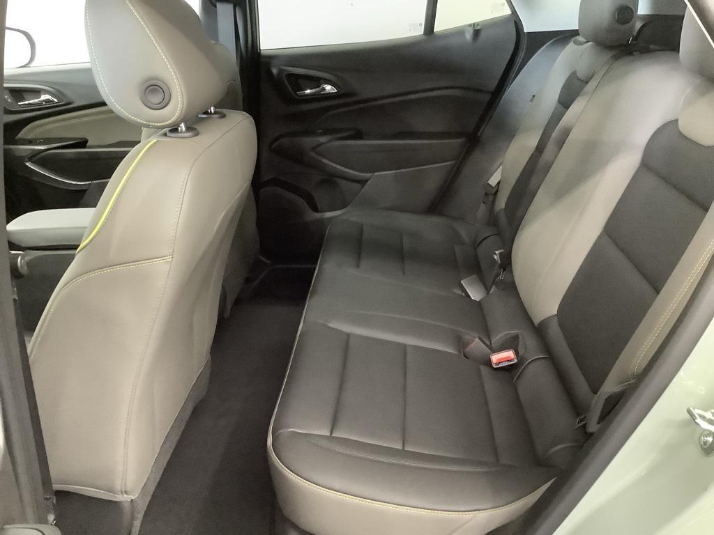 new 2025 Chevrolet Trax car