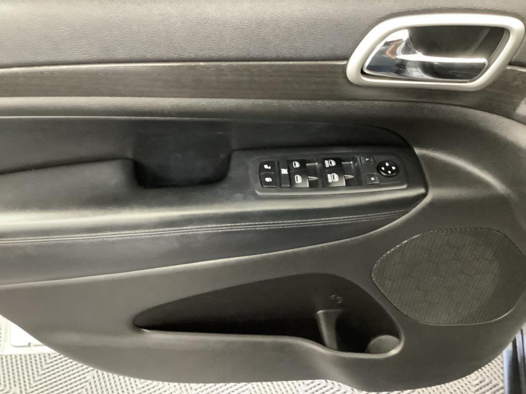 used 2018 Jeep Grand Cherokee car, priced at $15,480