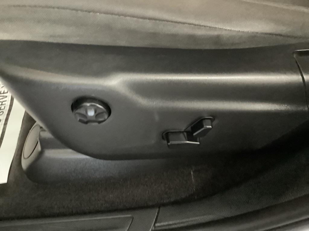 used 2018 Jeep Grand Cherokee car, priced at $15,480