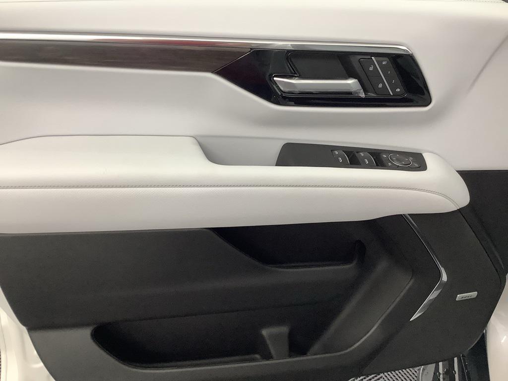 new 2025 Chevrolet Tahoe car