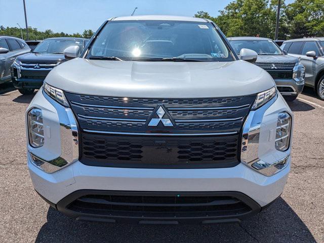 new 2024 Mitsubishi Outlander car, priced at $30,252