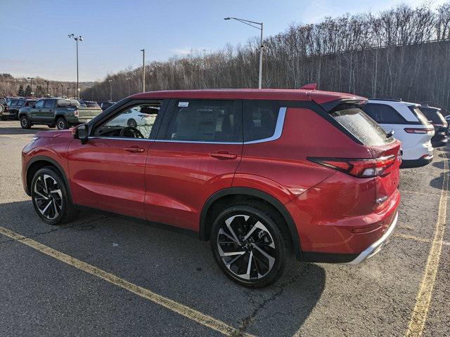 new 2024 Mitsubishi Outlander car, priced at $33,608