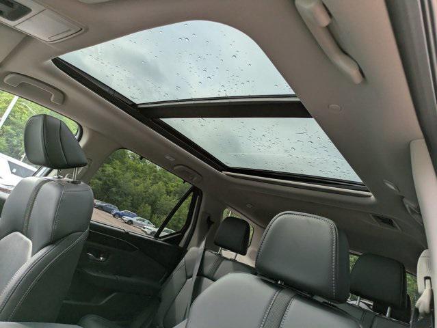 new 2025 Honda Pilot car, priced at $49,121