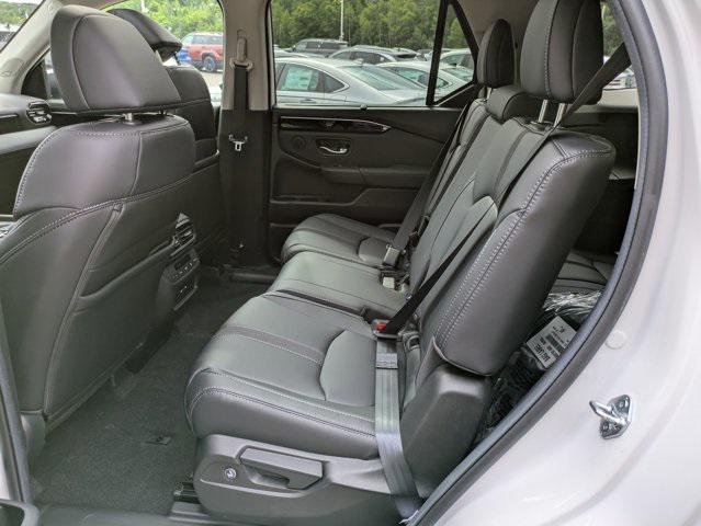 new 2025 Honda Pilot car, priced at $49,121