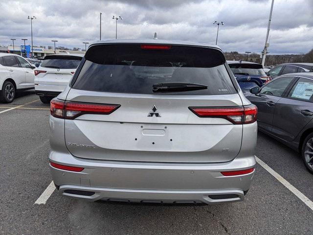 new 2024 Mitsubishi Outlander car, priced at $33,043