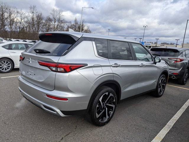 new 2024 Mitsubishi Outlander car, priced at $33,043