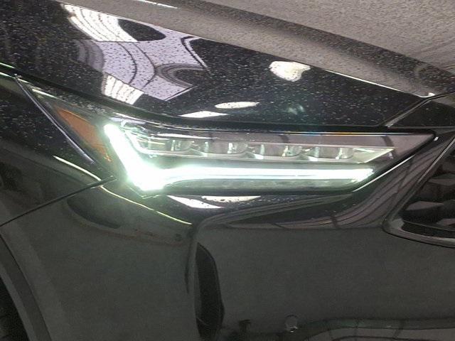 used 2022 Acura MDX car, priced at $39,200