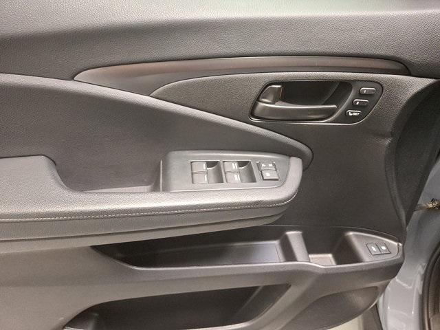 used 2022 Honda Passport car, priced at $31,900