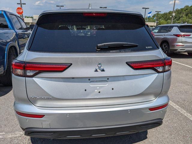 new 2024 Mitsubishi Outlander car, priced at $29,687