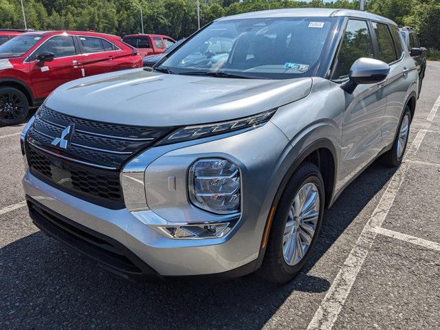 new 2024 Mitsubishi Outlander car, priced at $29,687