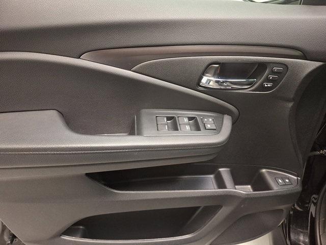 used 2022 Honda Pilot car, priced at $29,100