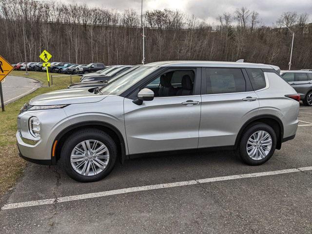 new 2024 Mitsubishi Outlander car, priced at $29,668