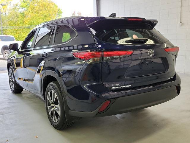 used 2023 Toyota Highlander car, priced at $39,800