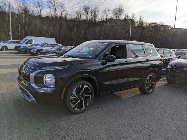 new 2024 Mitsubishi Outlander car, priced at $33,608