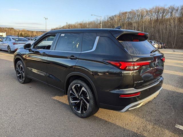 new 2024 Mitsubishi Outlander car, priced at $33,608