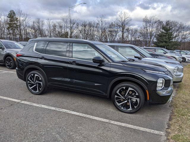 new 2024 Mitsubishi Outlander car, priced at $34,410