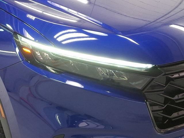 used 2023 Honda CR-V Hybrid car, priced at $31,400