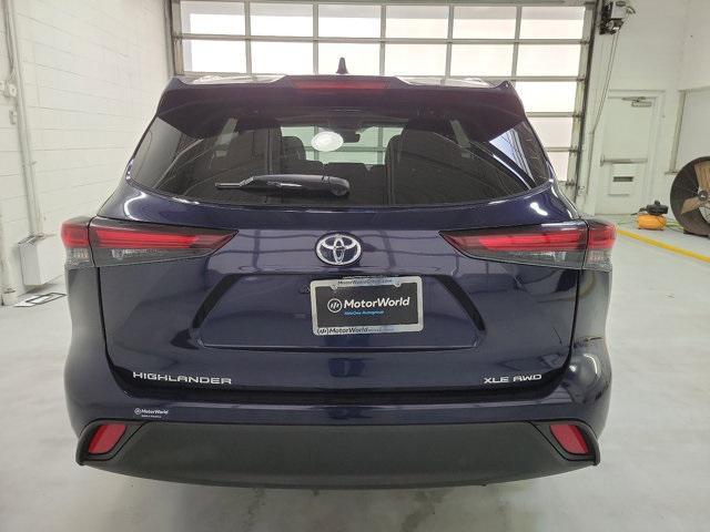 used 2024 Toyota Highlander car, priced at $42,800