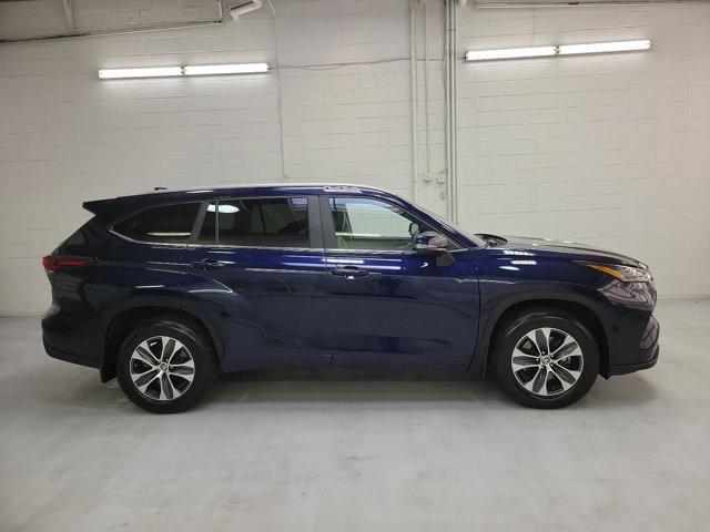 used 2024 Toyota Highlander car, priced at $42,800