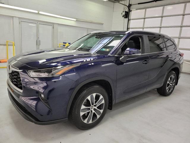 used 2024 Toyota Highlander car, priced at $42,800