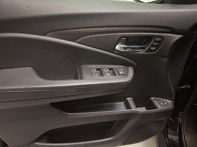used 2022 Honda Pilot car, priced at $31,700