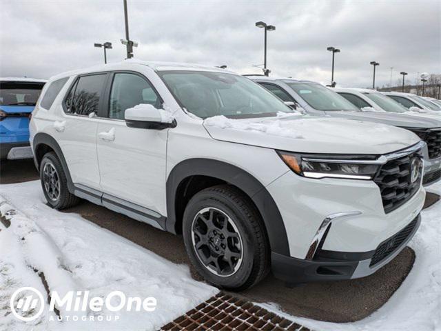 new 2025 Honda Pilot car, priced at $50,200