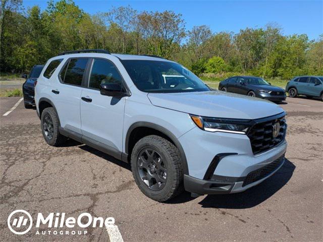 new 2025 Honda Pilot car, priced at $51,305