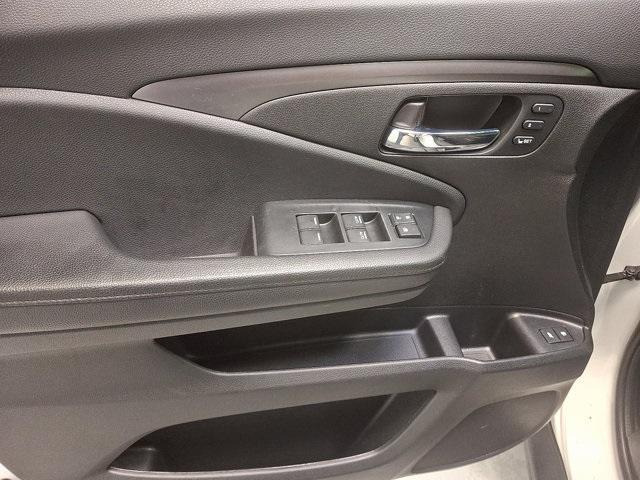 used 2022 Honda Pilot car, priced at $33,000
