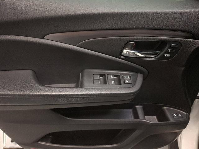 used 2022 Honda Pilot car, priced at $31,200