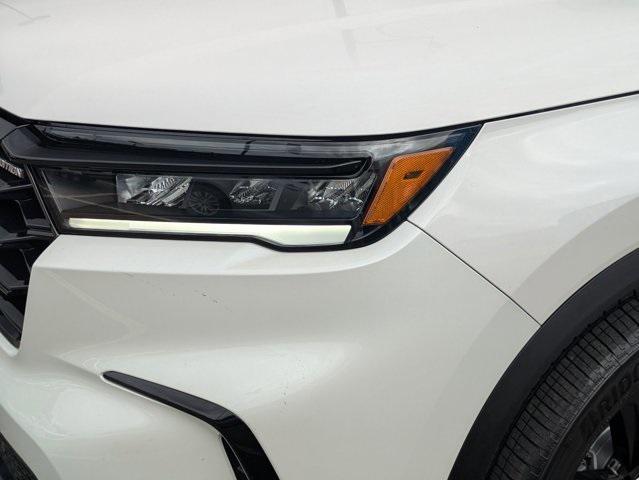 new 2025 Honda Pilot car, priced at $52,653