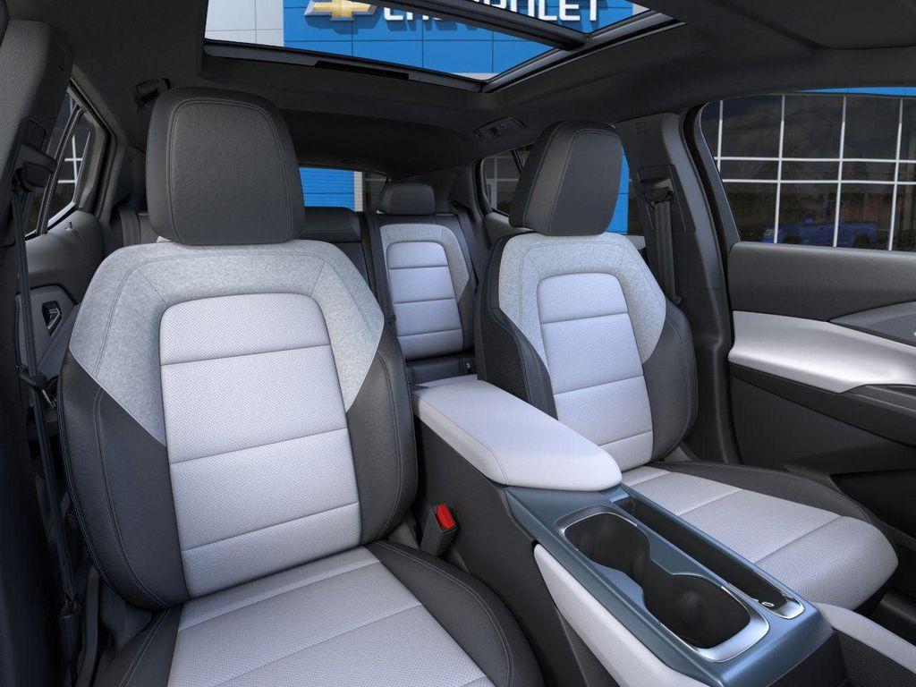 new 2025 Chevrolet Equinox EV car, priced at $45,885
